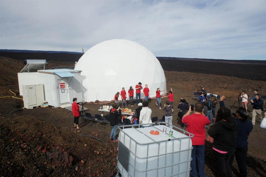 mauna-loa_b8bba213ec9b94301e1f756181fb7a99.nbcnews-ux-2880-1000