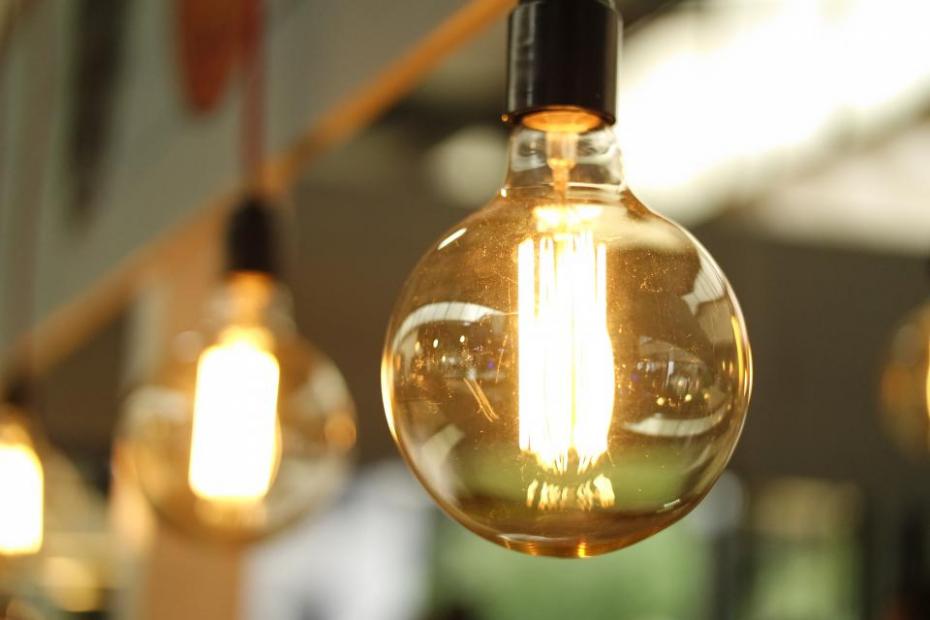 Luni, 12 septembrie, vor avea loc sistări programate ale energiei electrice în toată țara