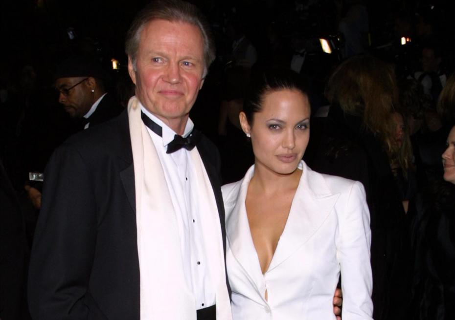 jon-voight-angelina-jolie-courtesy-cinema-fanpage-it_