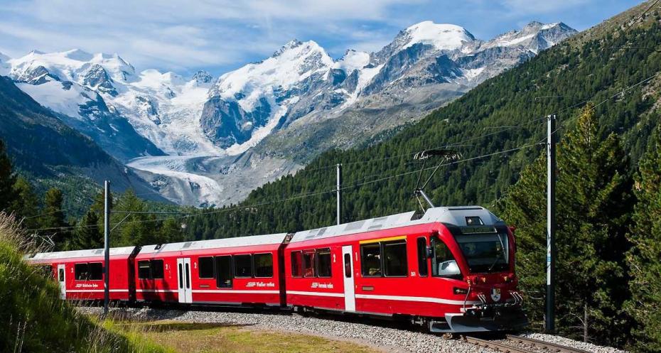 railcc-train-switzerland-alps