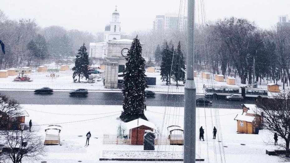 (foto) Ninsoarea de Chișinău. Cum arată Capitala acoperită de zăpada din decembrie