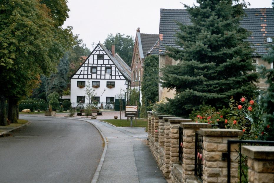 trebnitz_teuchern_villagescape