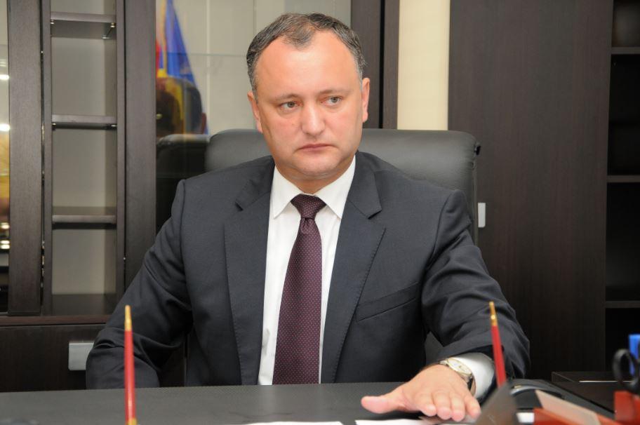 Președintele Dodon a trecut la acțiune și a schimbat limba română în moldovenească
