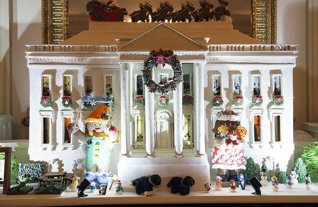 white-house-christmas-decorations-04-1e1a8be1-1fe8-4972-9c3f-54aadedc9f07