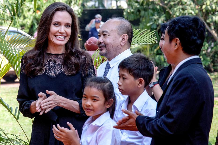 Angelina Jolie Attends „First They Killed My Father” Premiere In Cambodia