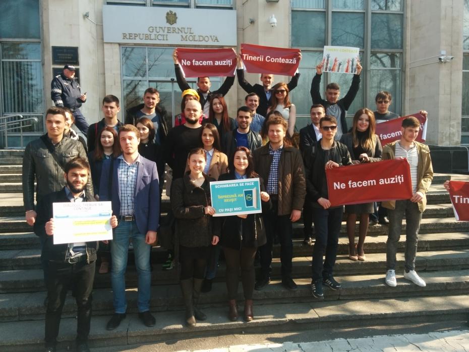 (flashmob) Studenții se fac auziți! Prima victorie în facilitarea accesului liber în cămine după 23.00