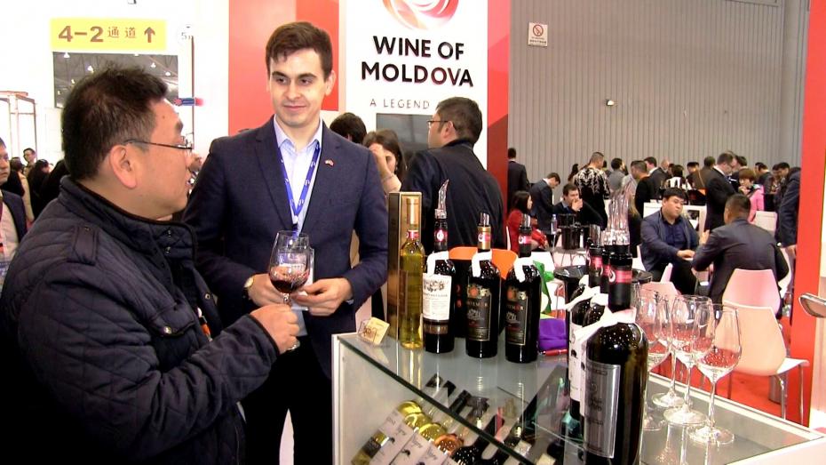 (foto) Vinul Moldovei cucerește consumatorii asiatici la expoziția „China Food and Drink Fair 2017”