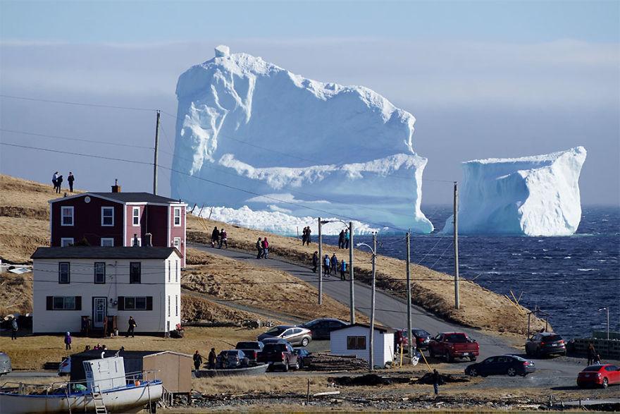 huge-iceberg-alley-canadian-coast-58f85ee789d0a__880