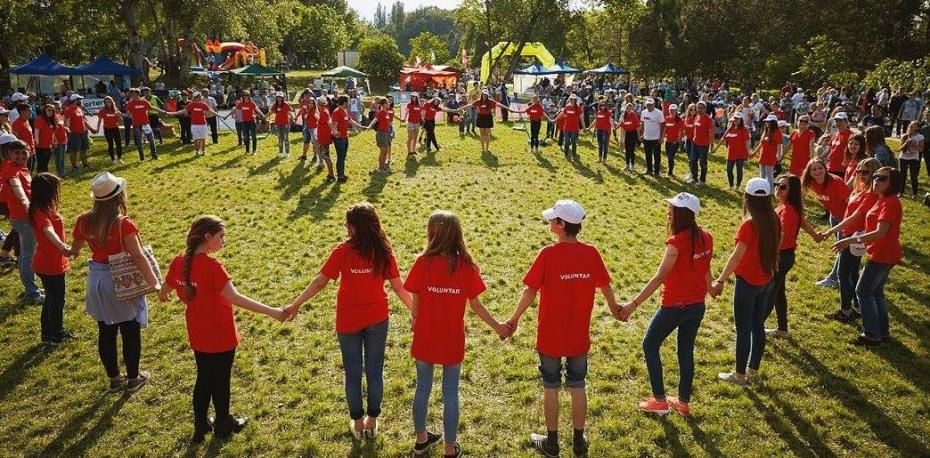 Se caută voluntari pentru cel mai sănătos eveniment al acestei veri – Festivalul „Bucurie în Mișcare”