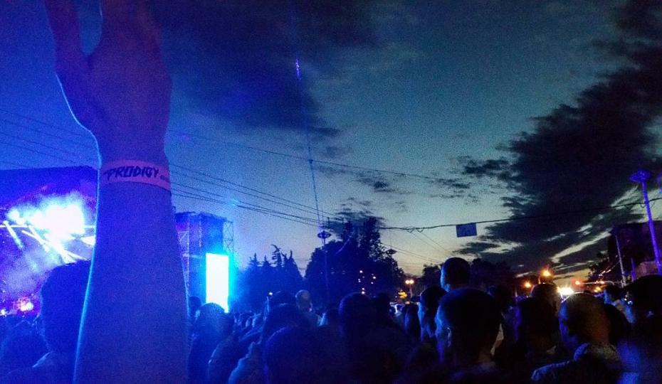 (foto, video) Chișinăul dansează pe ritmurile The Prodigy. Cum se aude și se simte concertul din PMAN pe rețelele de socializare