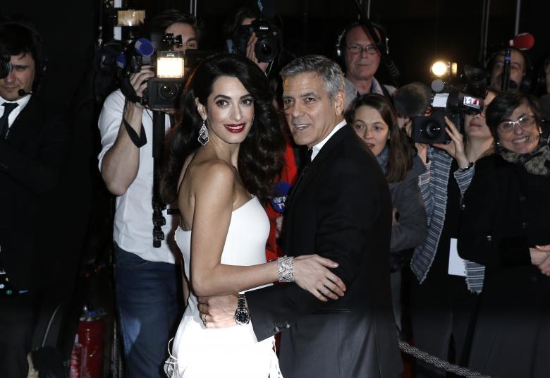 George şi Amal Clooney au devenit părinţii gemenilor Ella şi Alexander