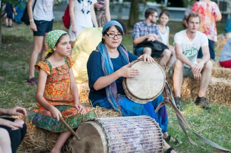 (foto) A început Cucuteni International Art: 23 de pictori și ceramiști din 16 țări ale lumii creează artă la Orhei