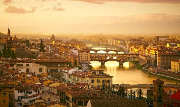 25998612 – sunset view of bridge ponte vecchio. florence, italy