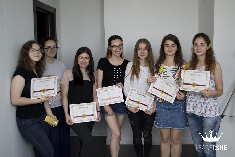 Absolventele celei de-a doua ediție a proiectului LeaderSHE – Graphic Design Academy și-au prezentat lucrările de examen