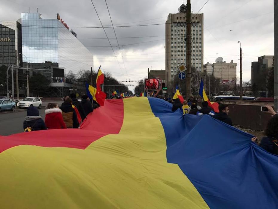 Un marș pe jos din Alba Iulia spre Chișinău! Cum vor fi marcați cei 100 de ani de la Marea Unire