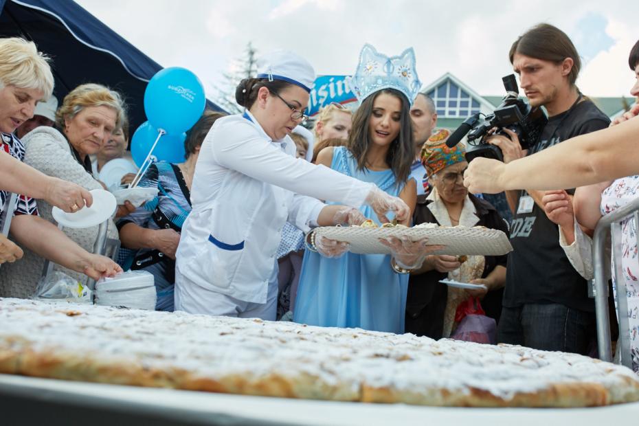 (foto) Cum s-a desfășurat festivalul „Regina Dulce” la Drochia – Capitala dulce a Moldovei