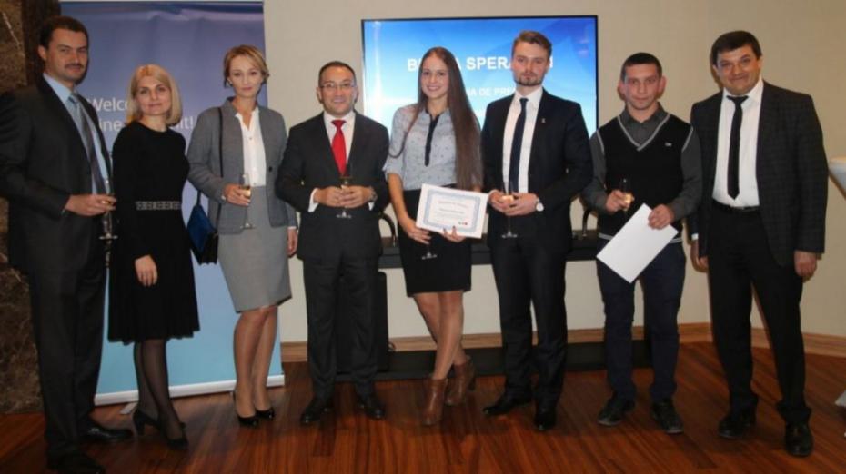 bcr-chisinau-a-premiat-castigatorii-bursei-sperantei-13831-1140×641