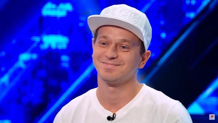 (video) Un profesor de limba engleză din Chișinău a cucerit jurații la X-Factor! „Bine, domn’ profesor”