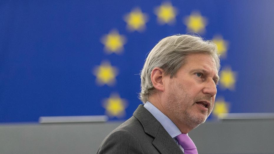 Eurocomisarul Johannes Hahn anunță că UE deblochează finanțarea pentru Moldova