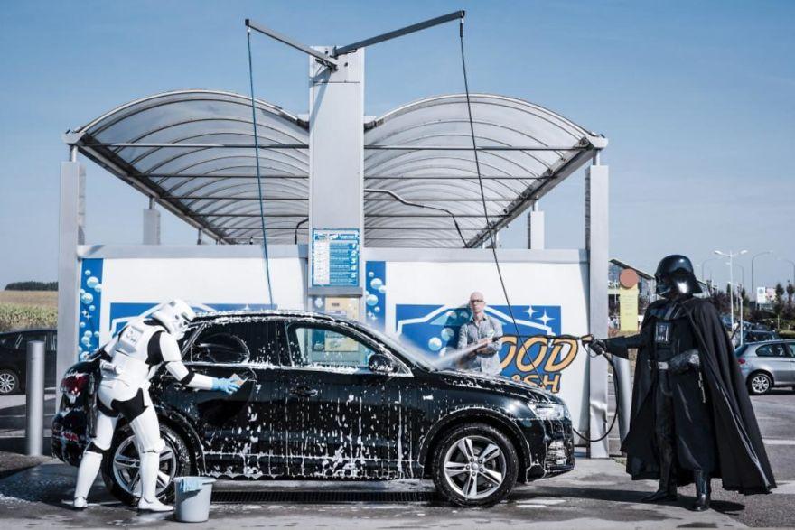 Photographer-imagines-what-it-would-be-like-if-Darth-Vader-went-through-a-financial-crisis-and-the-result-will-amuse-you-5a287c28b2e3c__880