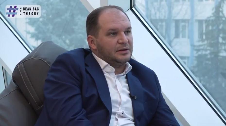 (video) The Bean Bag Theory. Ion Ceban: „Învăț la Academia de Administrare Publică pe lângă Președinte la Moscova. Vreau să fiu pregătit”