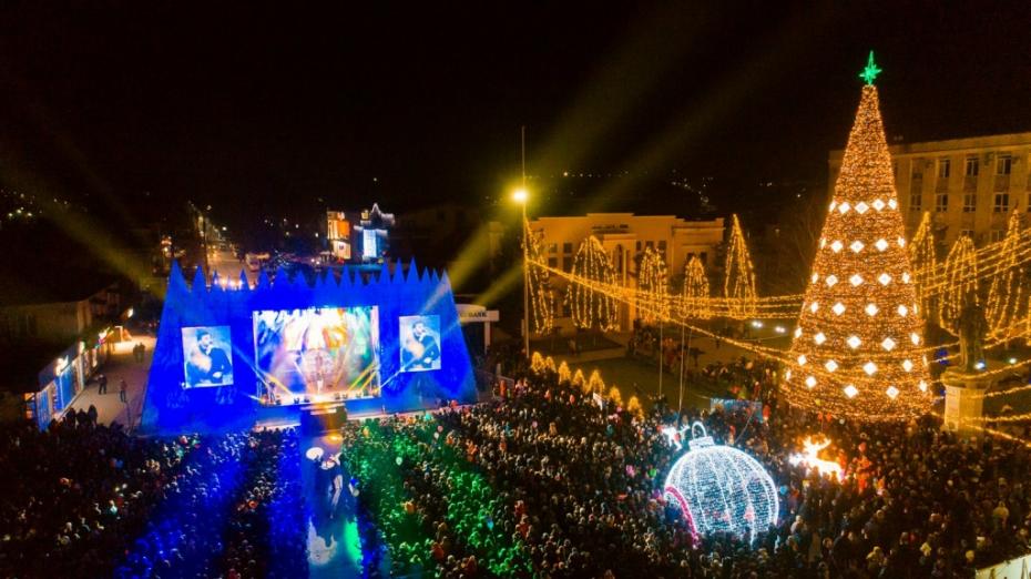 Târgul de Crăciun din Orhei își închide ușile. Concert grandios cu Vali Boghean și artiști autohtoni