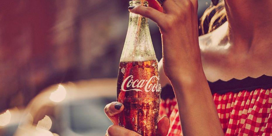 Coca-Cola își schimbă tradiția după 125 de ani. În ce țară va lansa prima băutură cu alcool