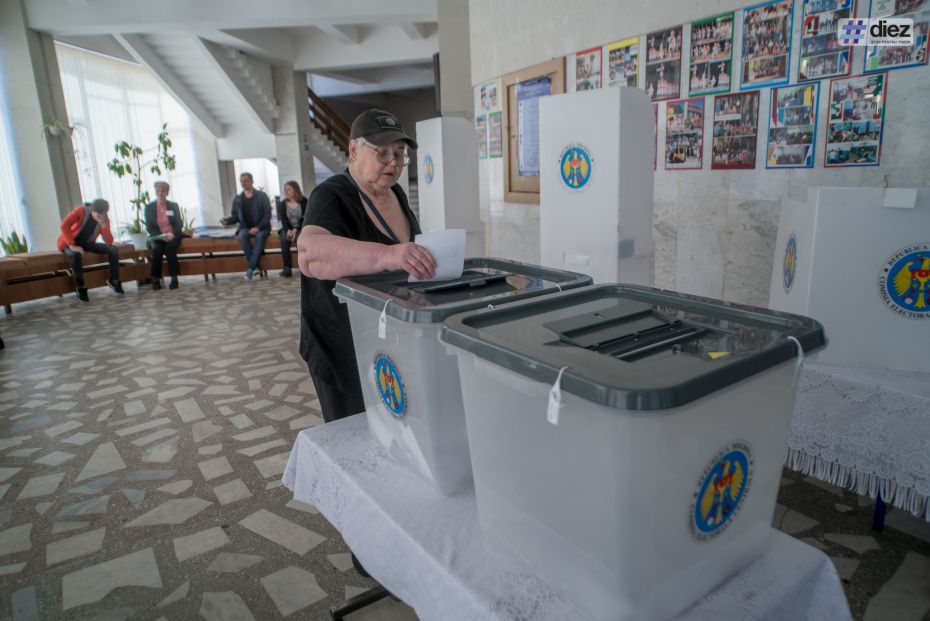 CEC dezminte informațiile apărute în presă, precum că lipsesc buletine de vot în secțiile din Chișinău