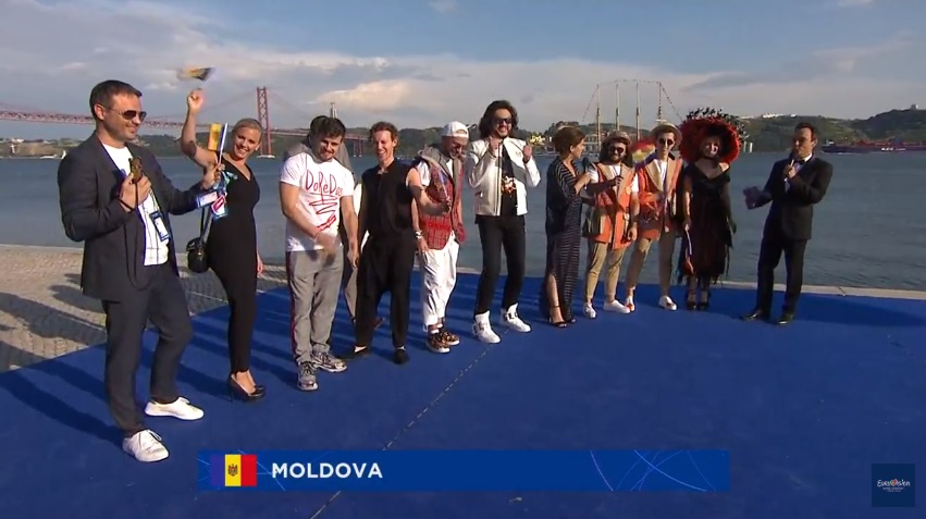 (live video, foto) Formația DoReDos a pășit pe covorul albastru de la ceremonia de deschidere a Eurovision 2018. Ce au declarat