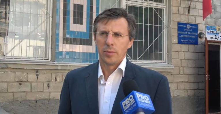 (video) Dorin Chirtoacă și-a exprimat dreptul la vot. „Ieșiți din casă, dacă vă pasă”