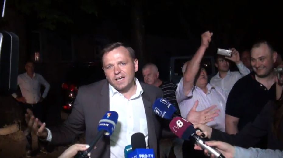 (video) Andrei Năstase, întâmpinat cu urale la sediul partidului. Primele declarații