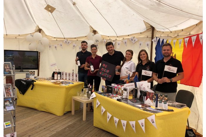 Au impresionat cu peste 15 tipuri de vin autohton și muzică bună. Moldova a participat, pentru prima dată, la Festivalul Țărilor Dunărene