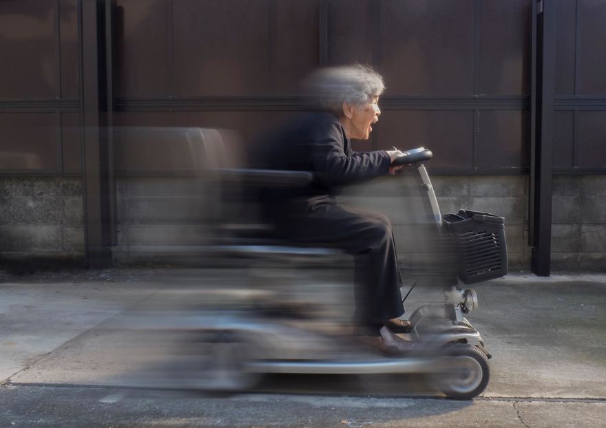 Japanese-great-grandmother-at-age-90-continues-conquering-social-networks-with-her-incredible-joy-of-living-5b6ccc2a7a0c4__880