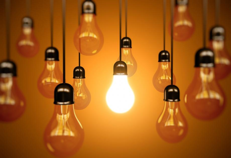 lit-light-bulb-hanging-amazing-design-4-920×630