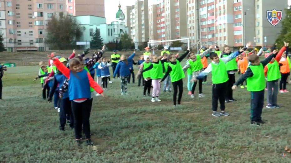 (video) Promovarea fotbalului în rândul tinerilor. Copii din mai multe localități din Moldova au participat la Săptămâna UEFA a fotbalului de mase