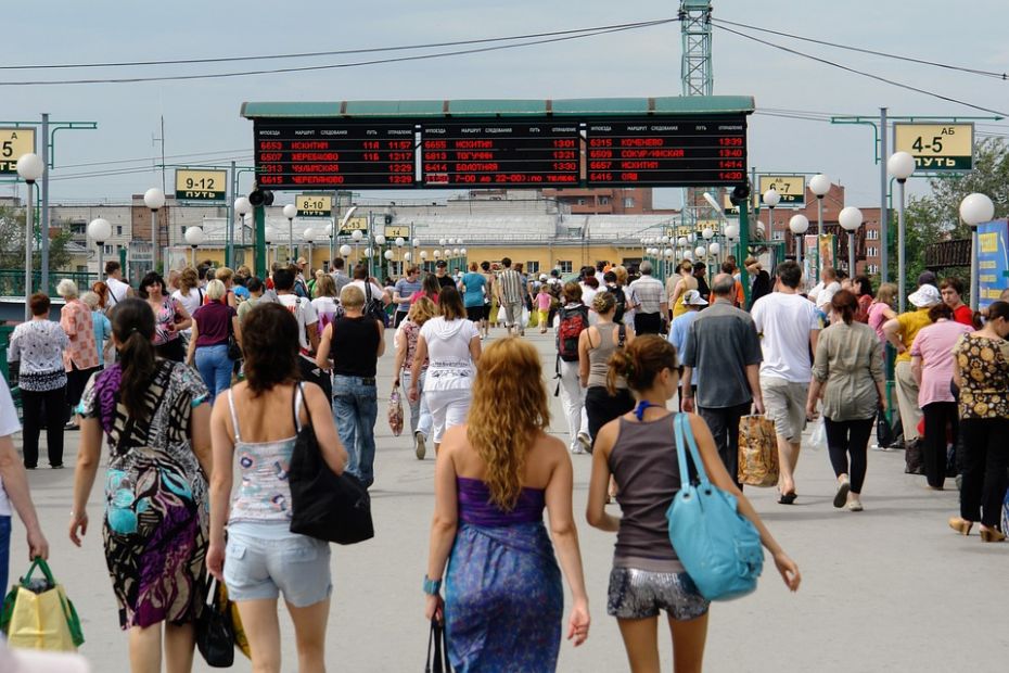 railway-station-2484188_960_720