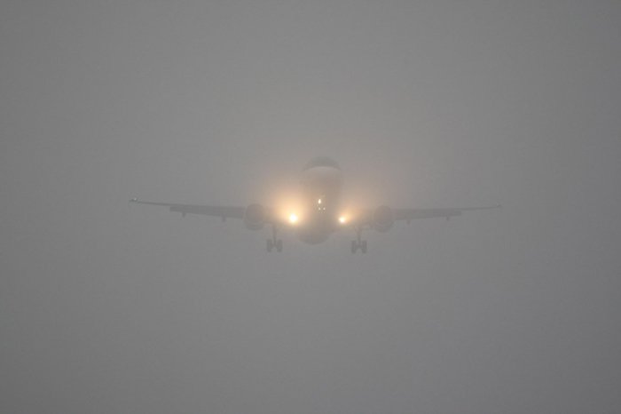 Mai multe curse aeriene de pe Aeroportul Internațional Chișinău au fost reținute și anulate din cauza ceţii