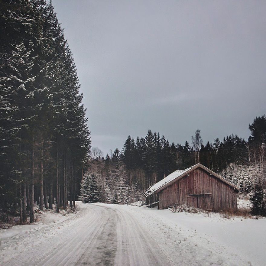 I-moved-to-the-Arctic-to-pursue-my-passion-for-abandoned-houses-5bfe6379b585b__880