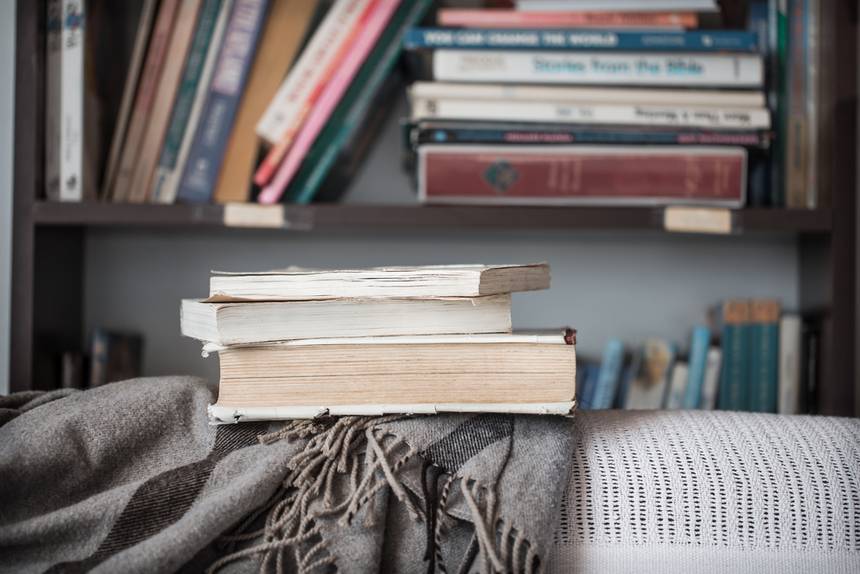 books-stack.jpg.860x0_q70_crop-scale