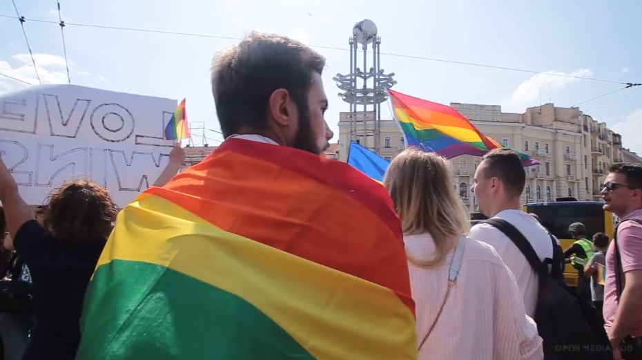 (video) „L-am omorât, pentru că era gay”.  O tânără povestește cum e să fii lesbiană de 20 de ani în Ucraina