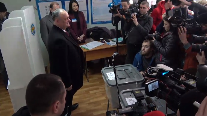 (video) „Votați așa cum vă dictează conștiința”. Președintele țării, Igor Dodon, și-a exprimat dreptul de vot