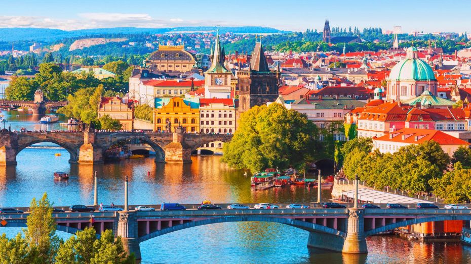 czech-republic-prague-old-town-and-vltava-river