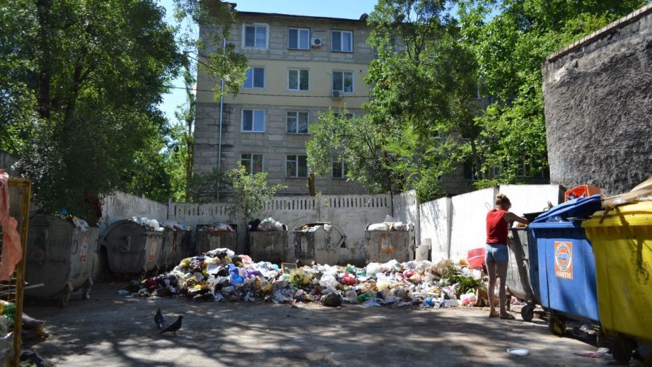 galerie-foto–cum-arata-platourile-de-gunoi-din-chisinau-la-o-zi-dupa-ce-evacuarea-deseurilor-menajere-a-fost-reluata-33278