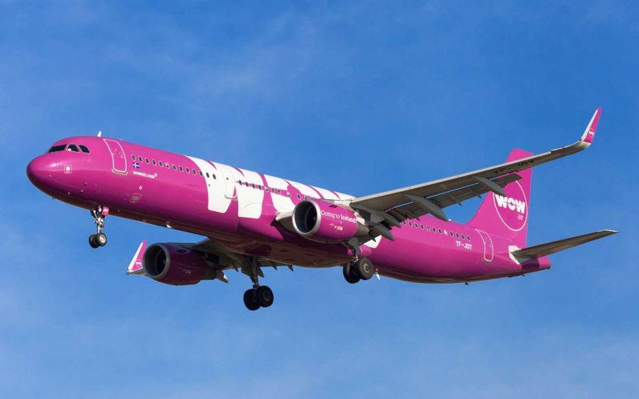 wow-air-plane-VALENTINE0119