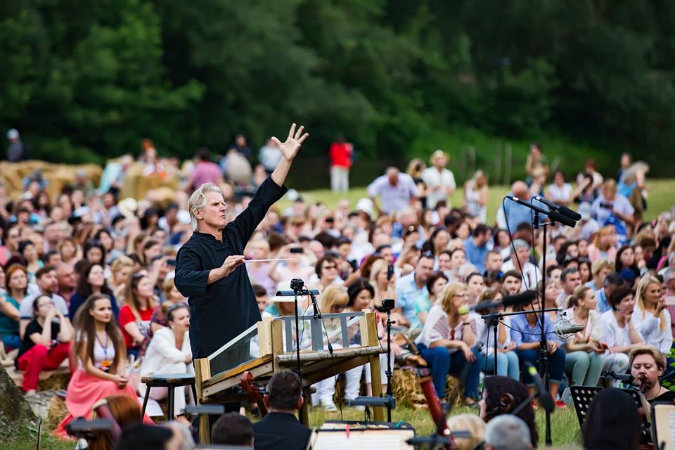 Voci de aur la unicul festival de operă în aer liber – DescOPERĂ