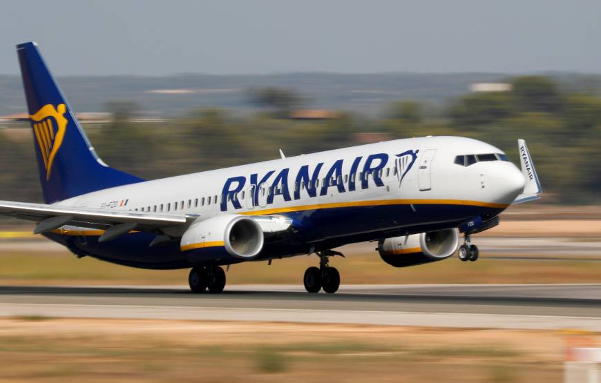 b-ryanair-a-20180801-870×555