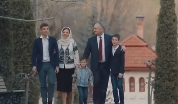 (video) Igor Dodon a felicitat creștinii din Moldova cu ocazia sărbătorii Învierii Domnului