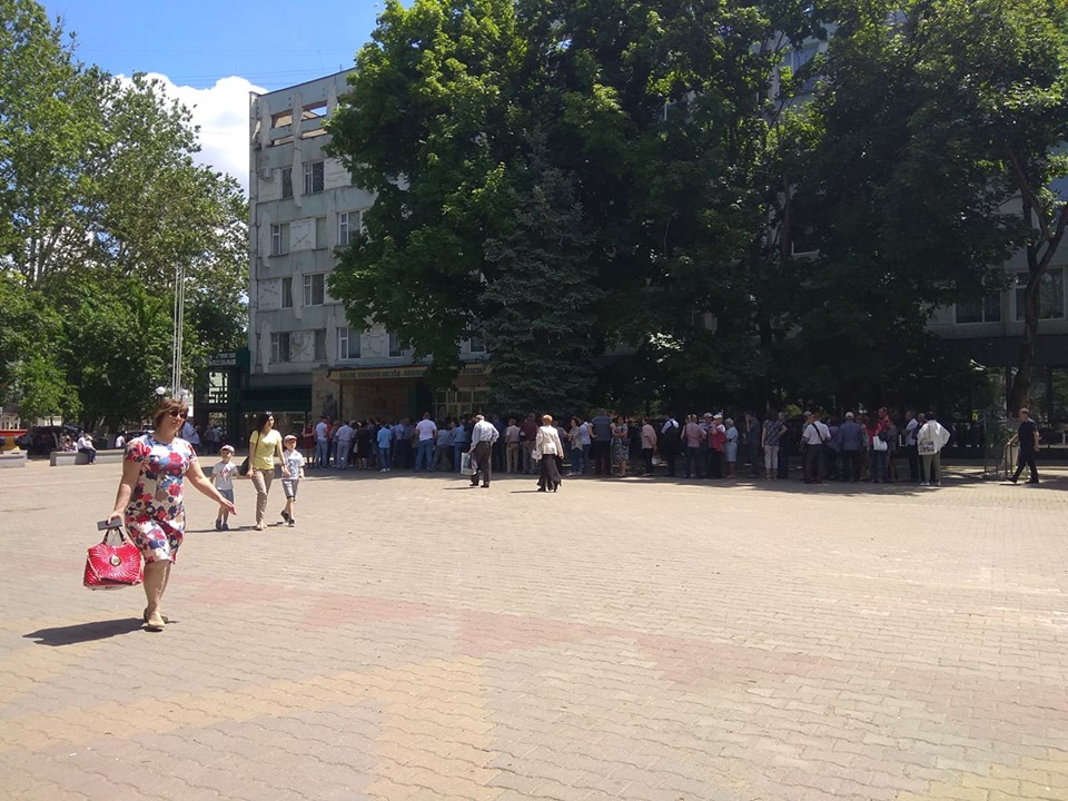 (foto) Europarlamentare 2019. Câte persoane au votat până la ora 17:00 la secțiile din Republica Moldova