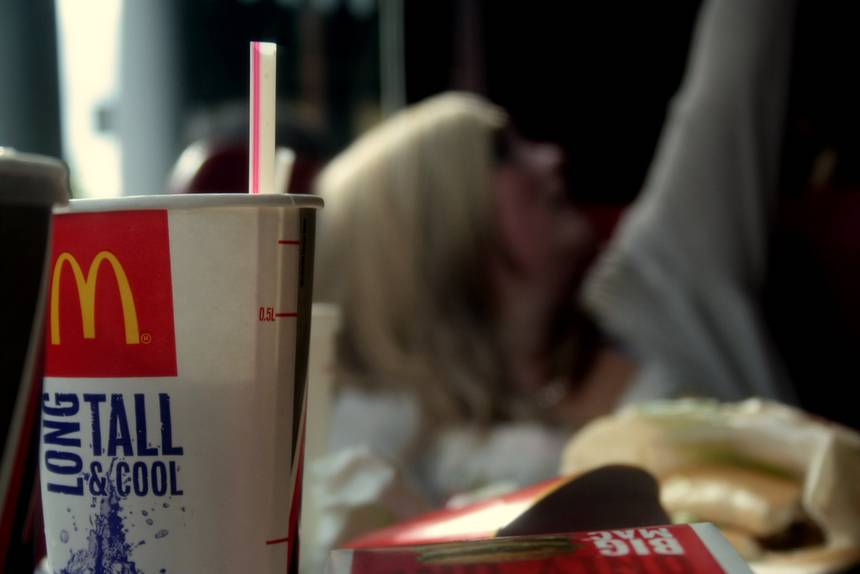 Mcdonalds_drink_with_straw.jpg.860x0_q70_crop-scale