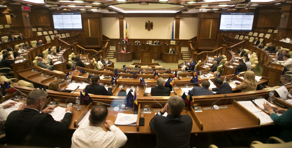 Deputații au făcut primul pas pentru anularea programului de cetățenie contra cost